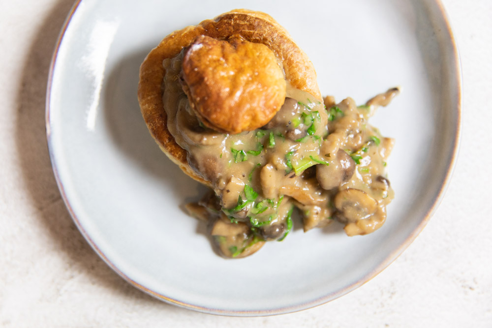 Mixed Mushroom Ragout in Puff Pastry Cups – A Pinch of Saffron