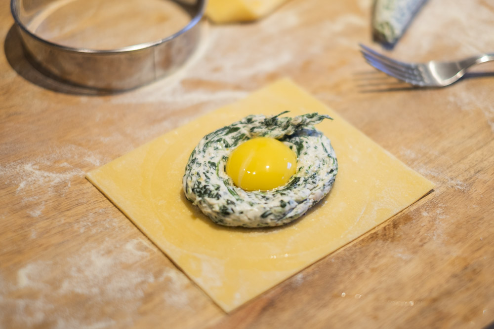 Ravioli con Uovo - Egg yolk ravioli