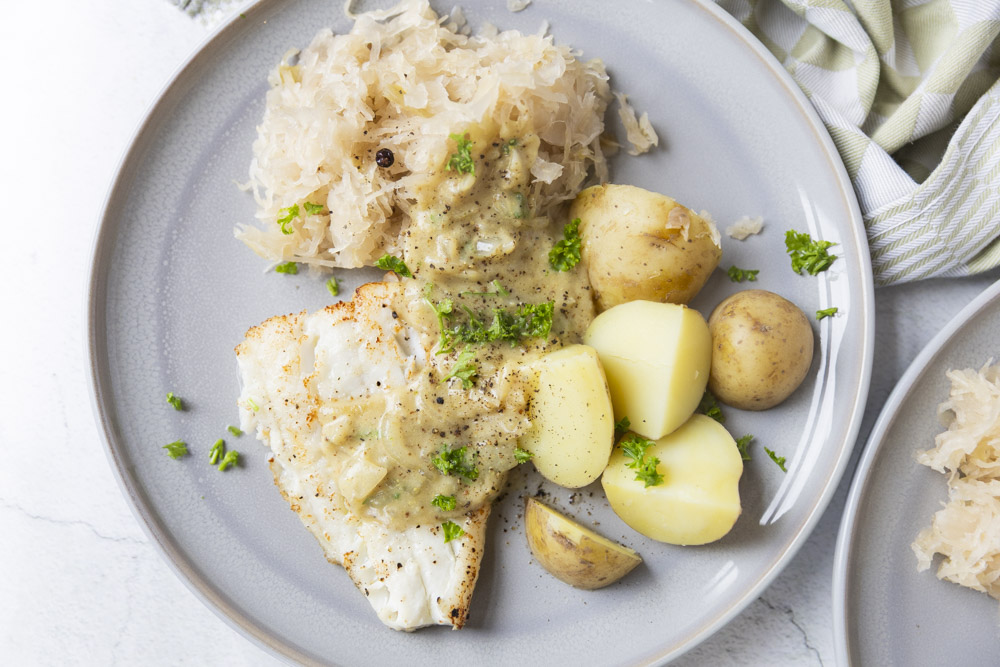 Sauerkraut zuurkool with mustard onion gravy